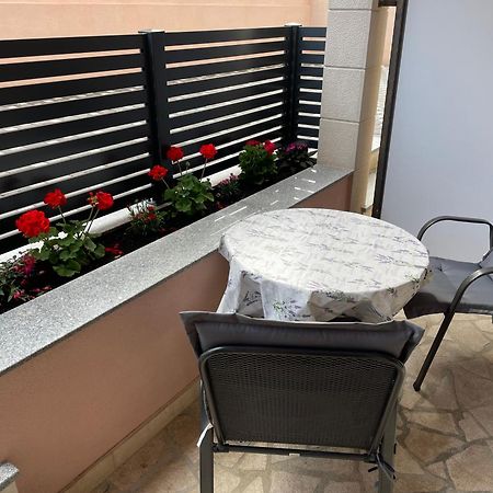 Villa Cavar, Apartments Close To The Beach Makarska Bilik gambar