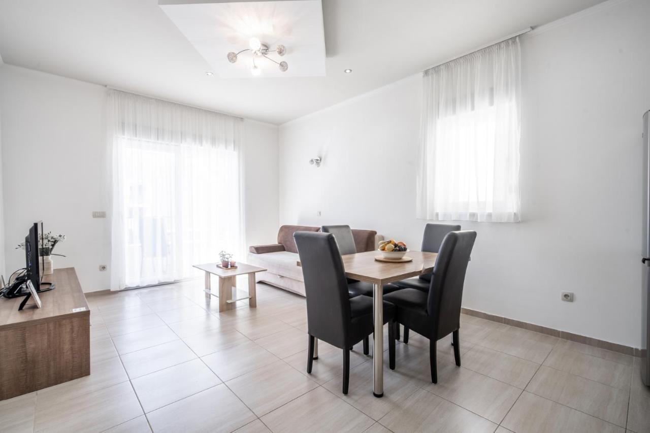 Villa Cavar, Apartments Close To The Beach Makarska Luaran gambar