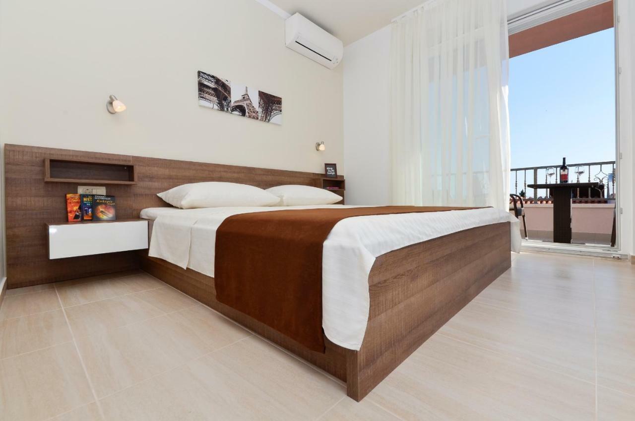 Villa Cavar, Apartments Close To The Beach Makarska Luaran gambar